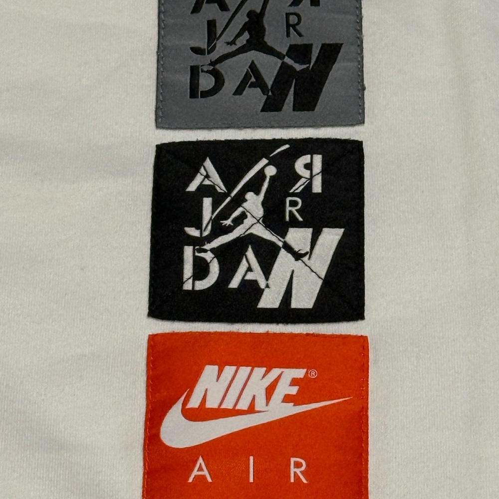 Air Jordan 4 Legacy Woven Labels T-Shirt 'White' - Picture 4 of 5